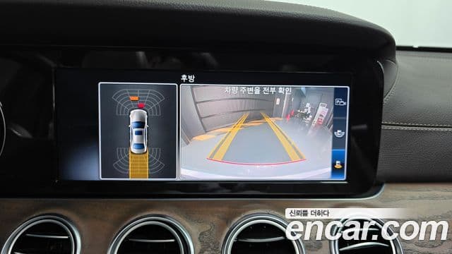 Mercedes-Benz E-Class 2019 — фото 15 из 20