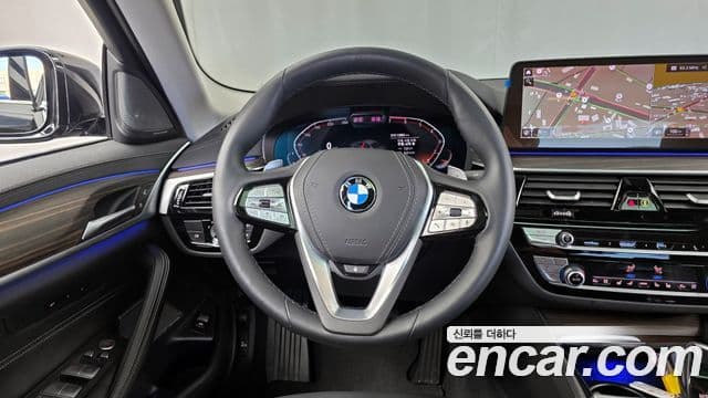 BMW 5 Series 2022 — Şəkil 13/20