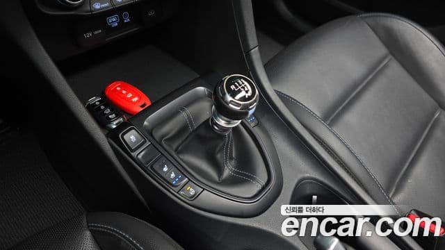 Hyundai Veloster 2019 — Şəkil 9/20