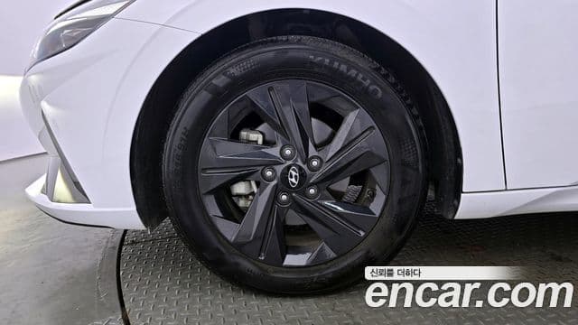Hyundai The New Avante Hybrid 2021 — ფოტო 10/20