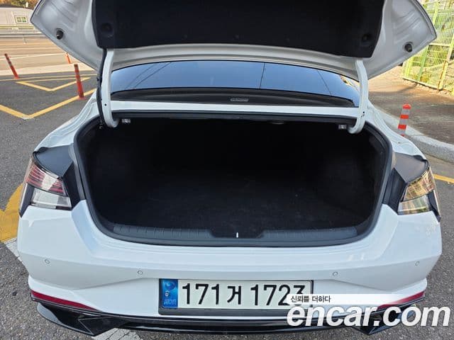 Hyundai Avante 2021 — ფოტო 17/20