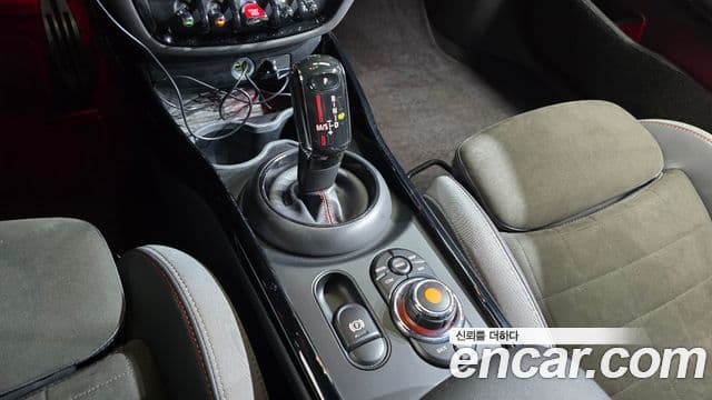 Mini Cooper S Clubman 2020 — ფოტო 9/20