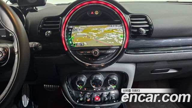 Mini Cooper S Clubman 2020 — ფოტო 15/20