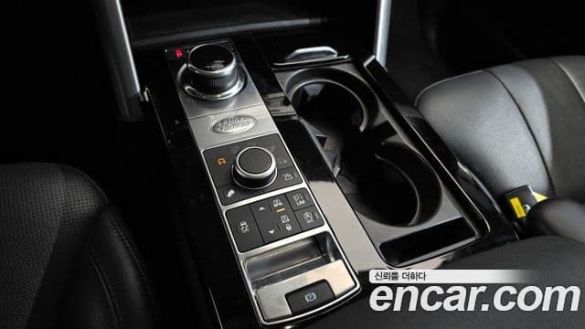 Land Rover Discovery 5 2018 — Şəkil 9/20