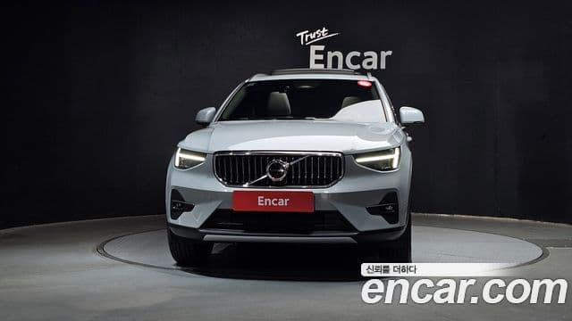 Volvo XC40 2024 — ფოტო 3/20