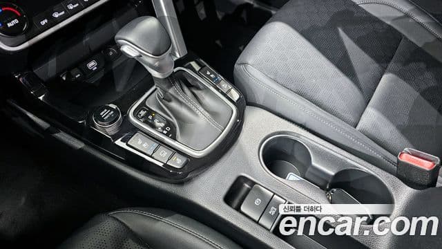 Kia Seltos 2022 — ფოტო 9/20