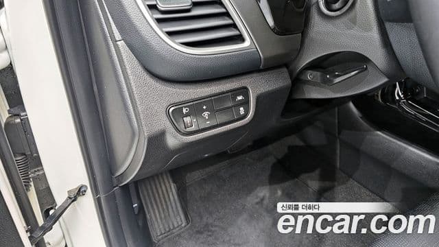 Kia Seltos 2022 — Şəkil 14/20