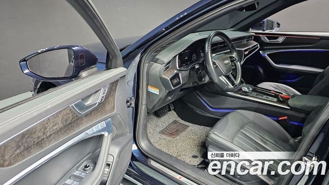 Audi A6 2020 — ფოტო 13/20