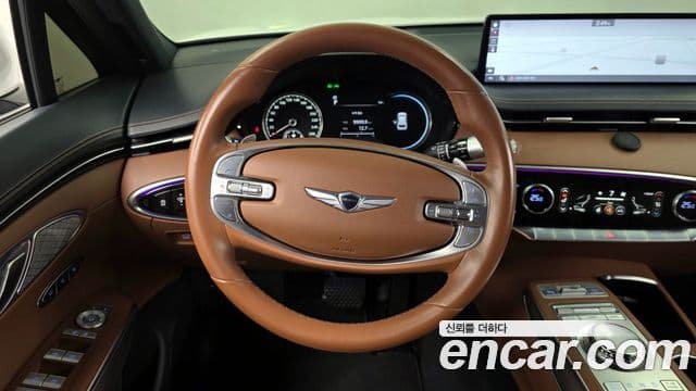 Genesis GV70 2021 — ფოტო 13/20