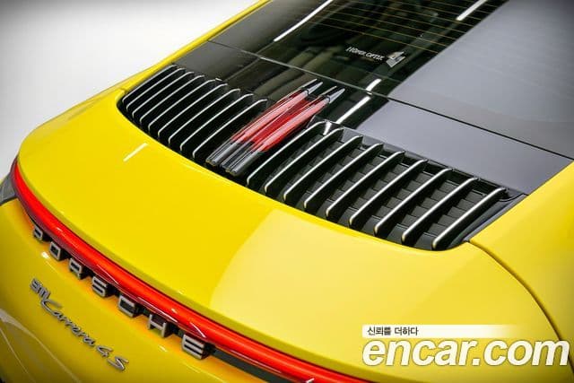 Porsche 911 2020 — Фото 8/20