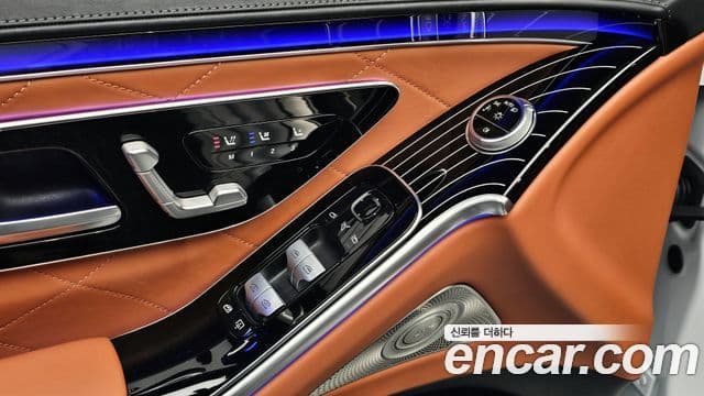 Mercedes-Benz S-Class 2024 — ფოტო 17/20