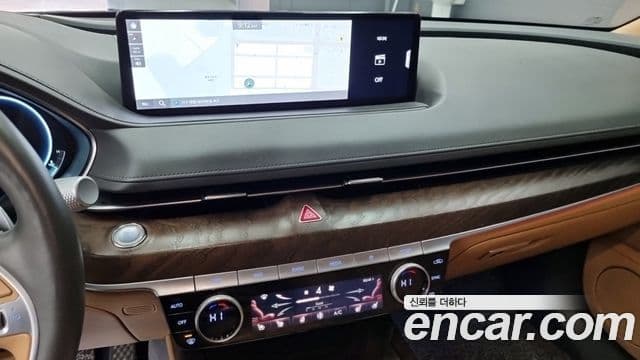Genesis Electrified G80 2022 — фото 10 из 18