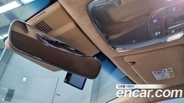 Genesis Electrified G80 2022 — ფოტო 13/18