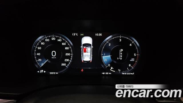 Volvo XC60 2018 — фото 8 из 20