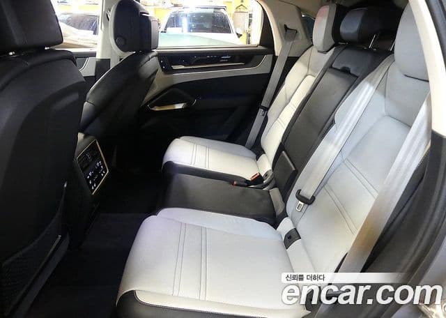 Porsche Cayenne 2024 — Şəkil 15/20