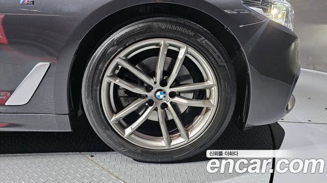 BMW 5 Series 2019 — фото 5 из 20