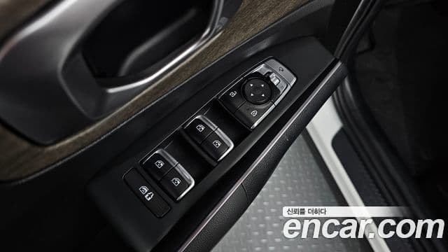 Kia Sorento 2022 — ფოტო 17/20