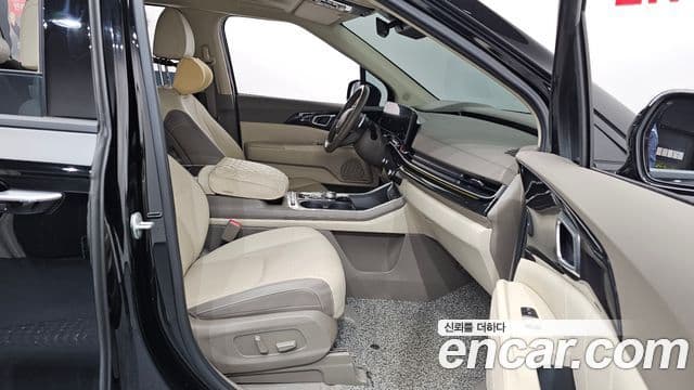 Kia Carnival 2023 — Şəkil 11/20