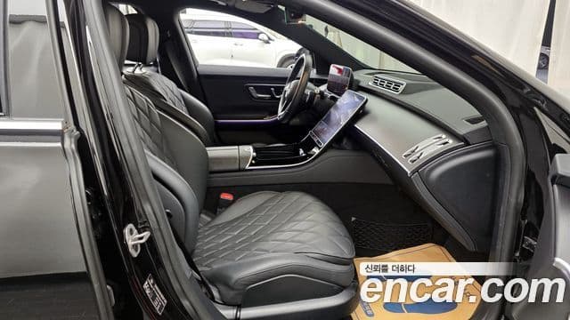 Mercedes-Benz S-Class 2024 — Photo 14/20