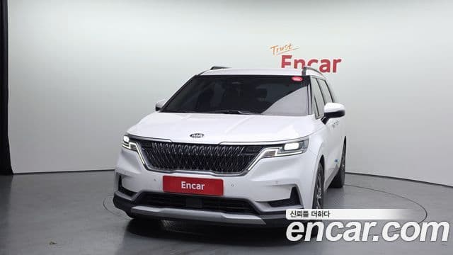Kia Carnival 2021 — Фото 3/20