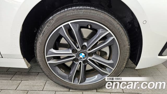 BMW 1 Series 2023 — фото 5 из 20