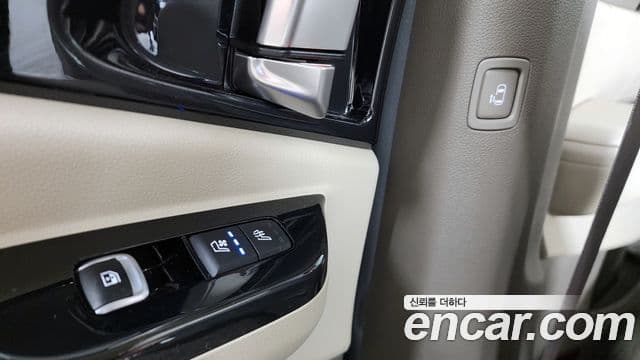 Kia Carnival 2020 — Фото 19/20