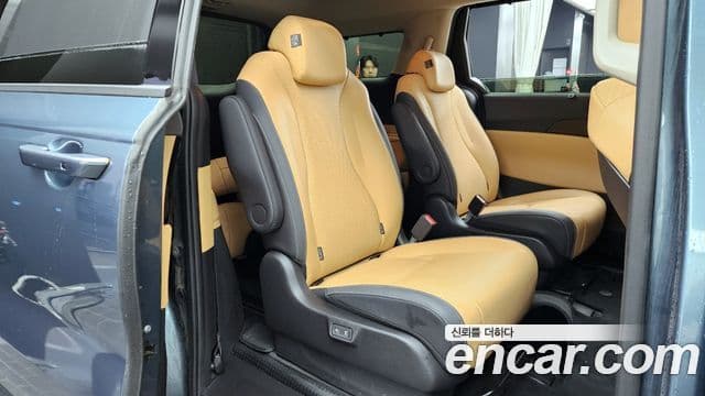 Kia Carnival 2022 — Фото 12/20