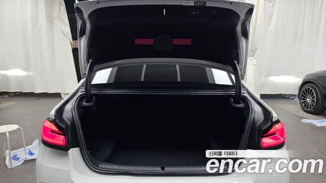 BMW 5 Series 2023 — фото 20 из 20