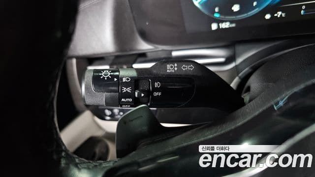 Kia Carnival 2020 — ფოტო 18/20
