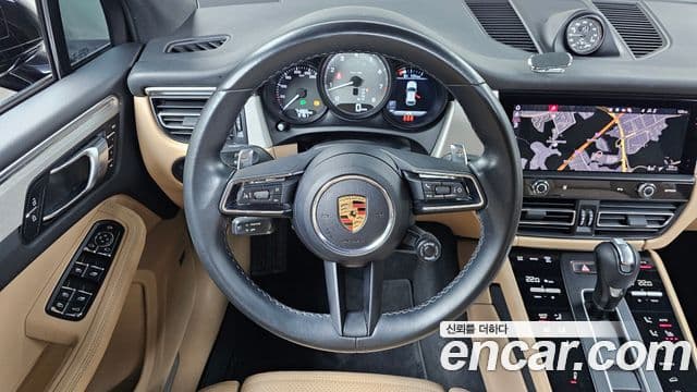 Porsche Macan 2022 — Фото 13/20