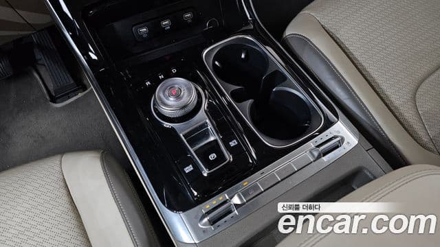 Kia Carnival 2021 — Şəkil 9/20