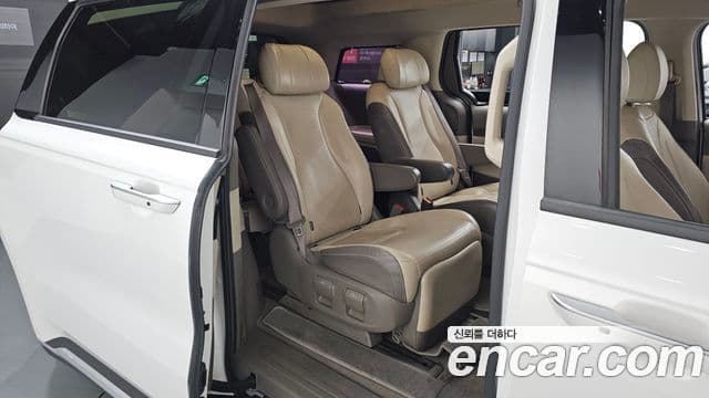Kia Carnival 2021 — Şəkil 12/20