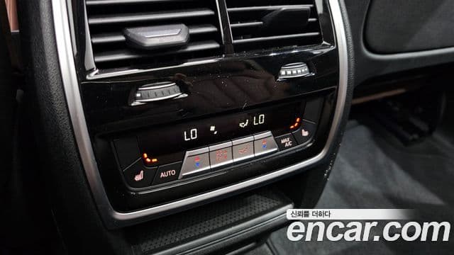 BMW X5 2020 — ფოტო 17/20