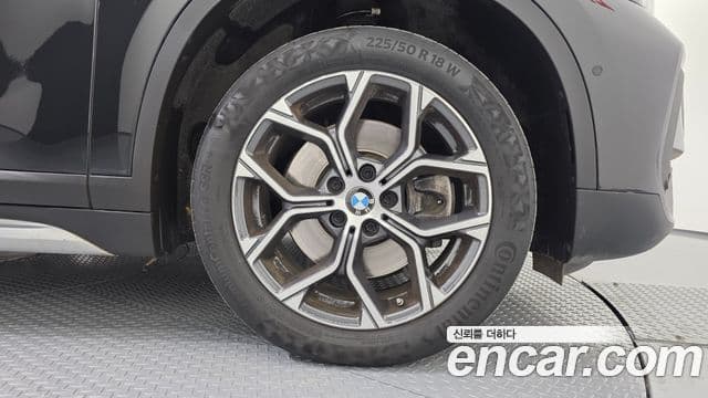 BMW X1 2021 — Фото 5/20