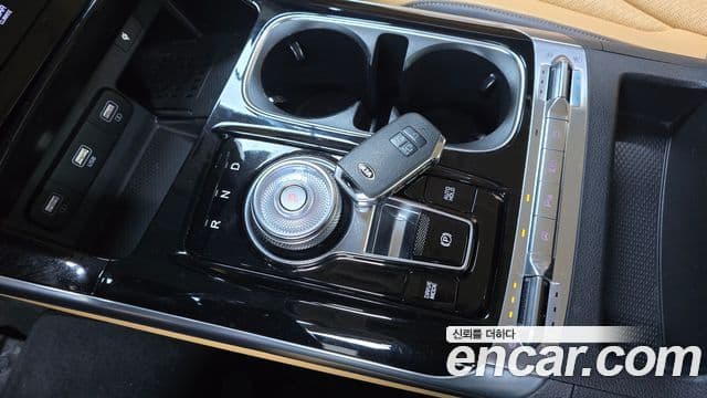 Kia Carnival 2021 — Şəkil 9/20