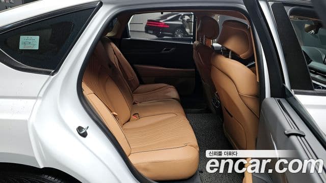 Genesis G80 2023 — Şəkil 17/20