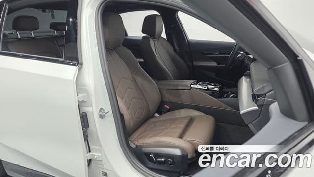 BMW 5 Series 2025 — ფოტო 10/20