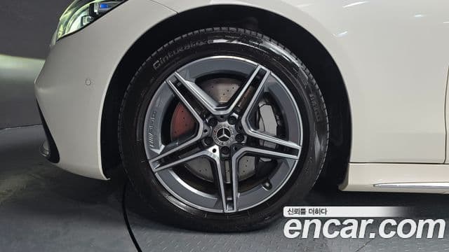 Mercedes-Benz S-Class 2022 — Photo 12/20