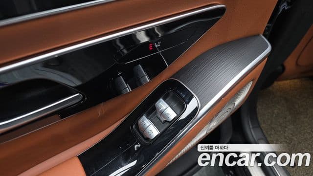 Mercedes-Benz S-Class 2022 — ფოტო 18/20