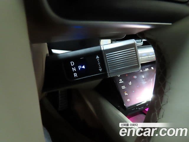 Hyundai Grandeur 2023 — ფოტო 8/20
