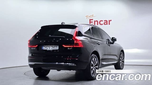 Volvo XC60 2024 — ფოტო 2/20