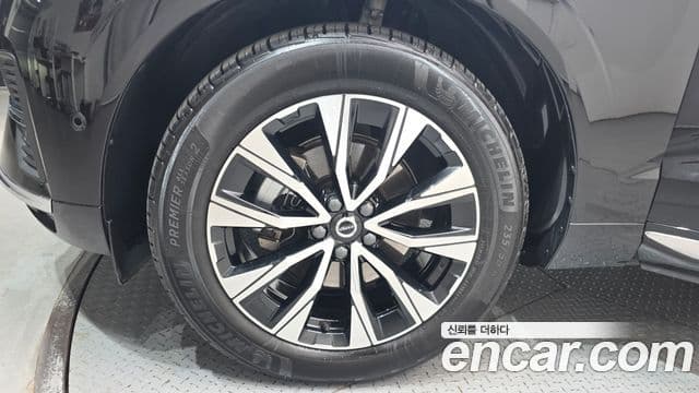 Volvo XC60 2024 — ფოტო 5/20