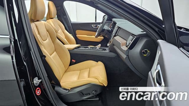 Volvo XC60 2024 — ფოტო 10/20