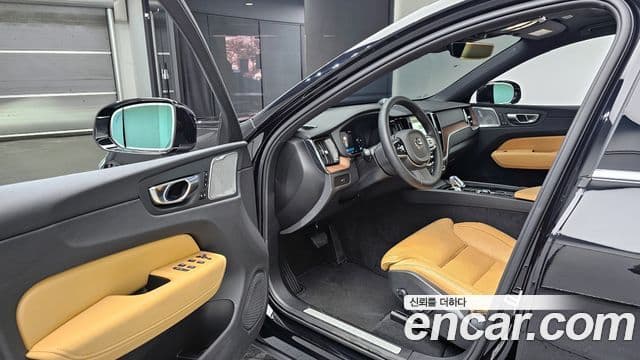 Volvo XC60 2024 — ფოტო 11/20