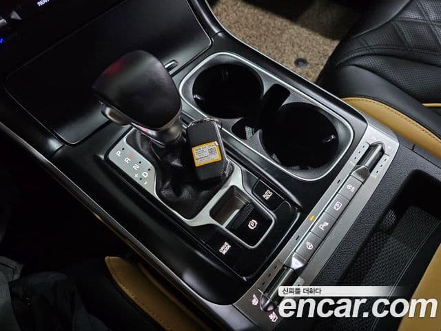 Kia Carnival 2021 — Фото 15/20
