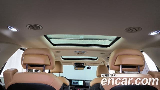 Kia Carnival 2022 — Фото 17/20