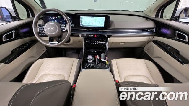 Kia Carnival 2021 — ფოტო 6/20