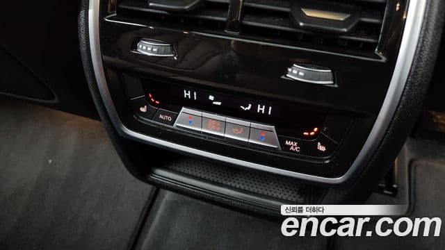 BMW X5 2021 — фото 18 из 20