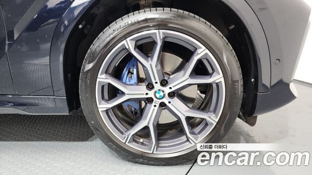 BMW X6 2022 — ფოტო 5/20