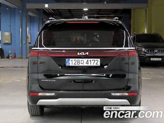 Kia Carnival 2021 — ფოტო 2/20